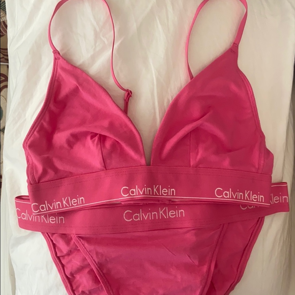 Bubblegum Pink Calvin Klein Set💗